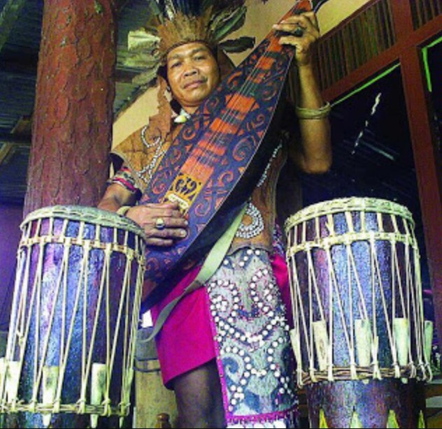 Alat Musik Tradisional Khas Suku Dayak Kalimantan Entebong